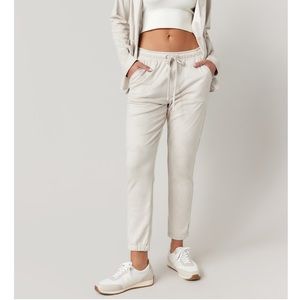 NWT Stacy Faux Suede Drawstring Joggers Sz‎ M
